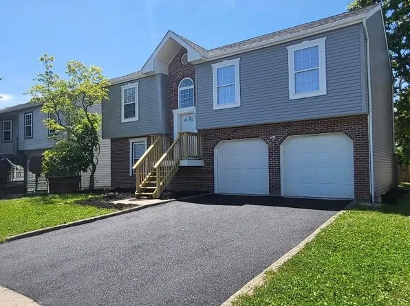 2243 Golden Leaf Ln, Columbus, OH 43223