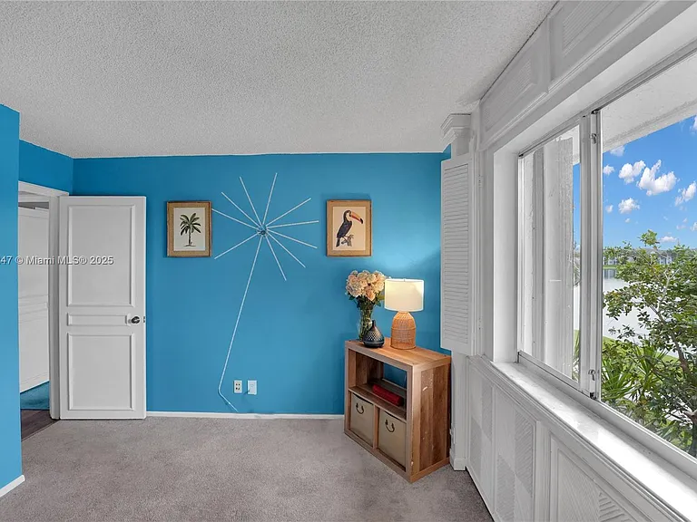 2737 S Oakland Forest Dr #204 — Photo 15