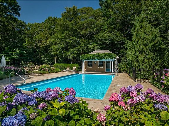 3rd image of 6 Brookfield Ct