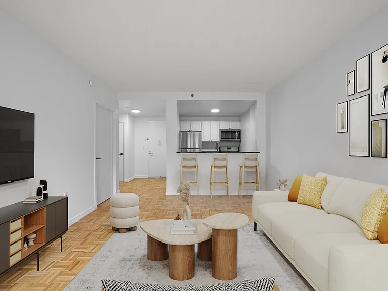 520 W 48th St #7A — Photo 1