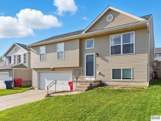 15326 Willit St, Bennington, NE 68007