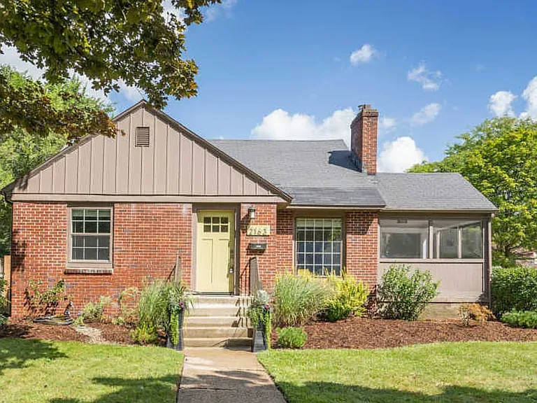 2163 Englewood Dr SE — Photo 4