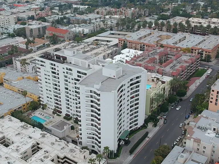 7250 Franklin Ave #1112 — Photo 32