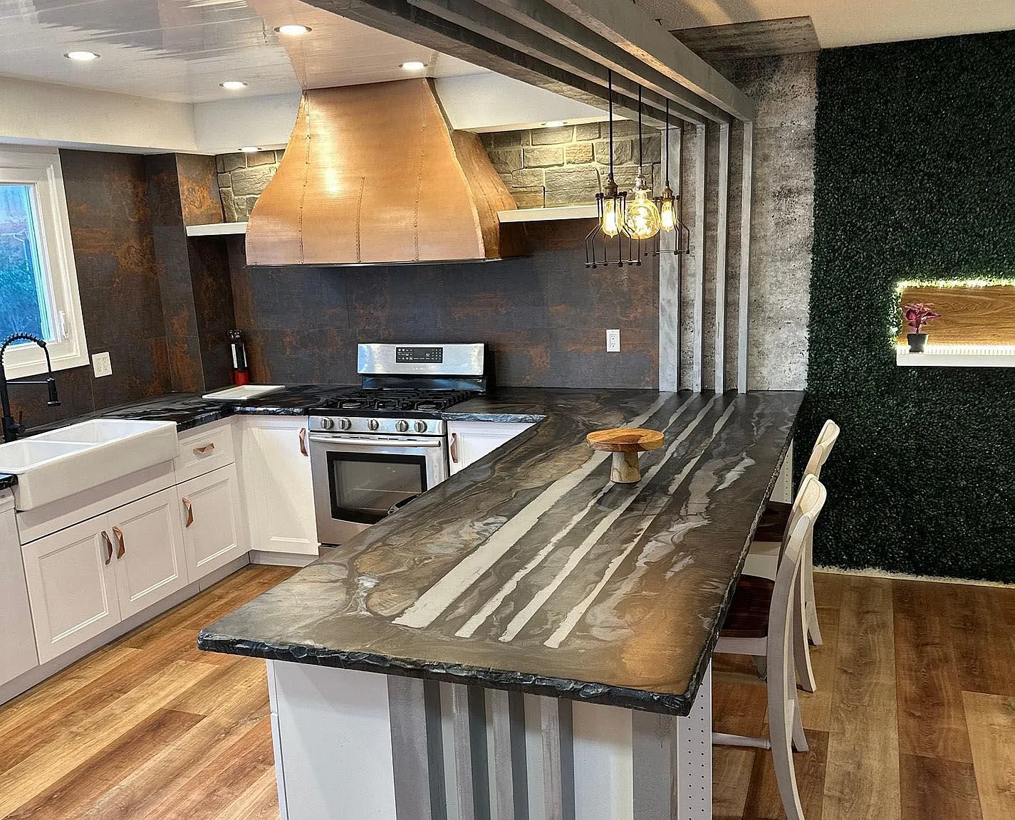 3 bed, $2,999 — Photo 4