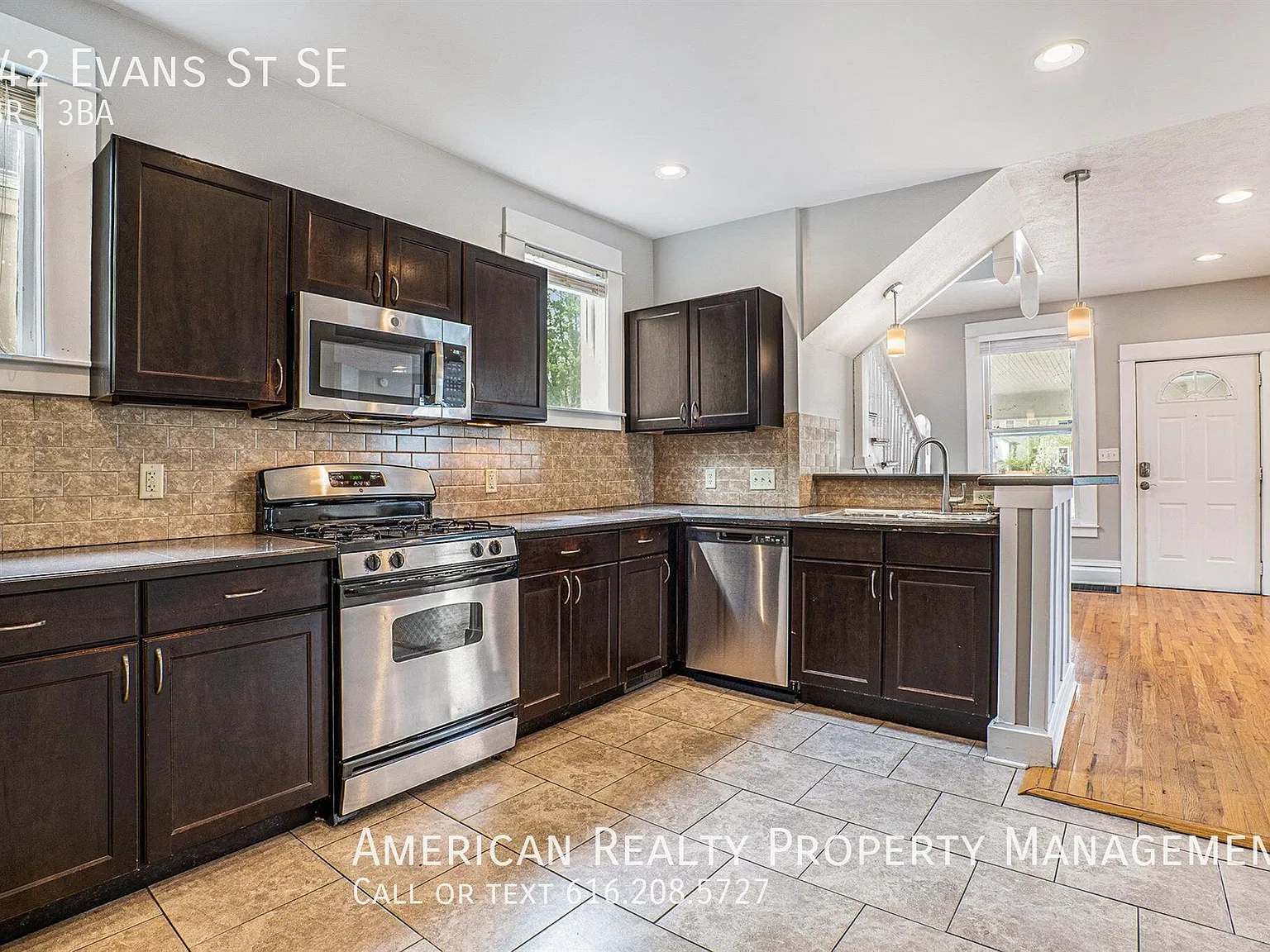 6 bed, 2580 sqft, $3,400 — Photo 4
