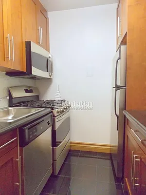 Rented by Manhattan Connection | media 18