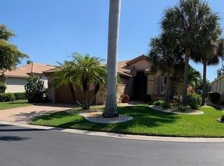 16477 Edgemont Dr, Fort Myers, FL 33908