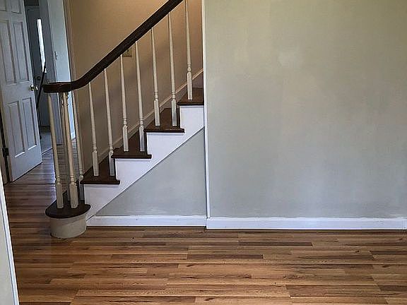 4th image of 1706 Scarborough Rd
