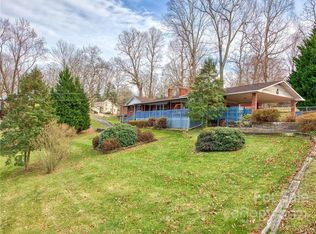 204 Oak Park Dr, Clyde, NC 28721