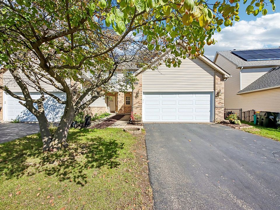1st image of 1084 Viewpoint Dr