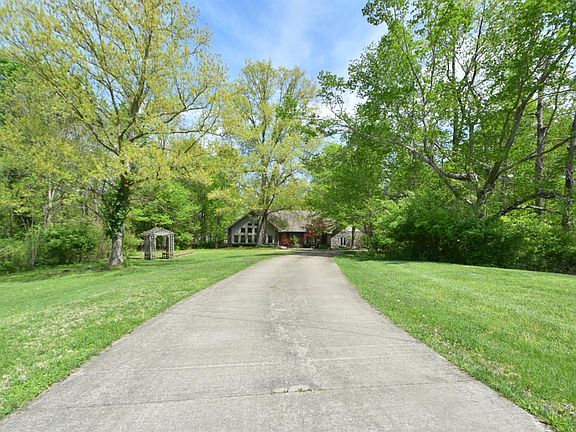 2nd image of 1386 Donmar Dr