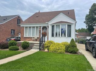 13296 Wesley St, Southgate, MI 48195