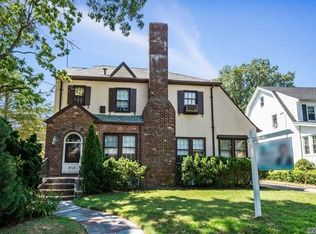 8526 Kendrick Pl, Jamaica, NY 11432