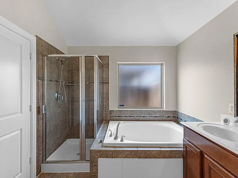 4014 Pinecrest Holw — Photo 23