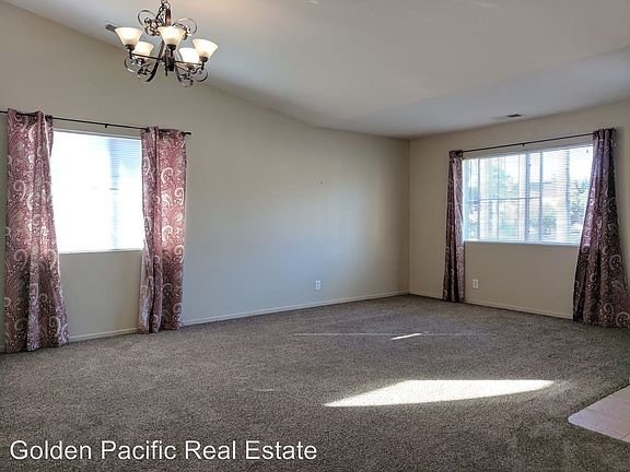 4th image of 2132 Krystal Pl
