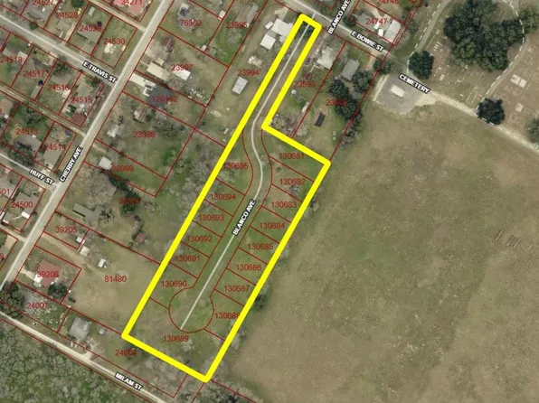 Blanco Ave, Luling, TX 78648