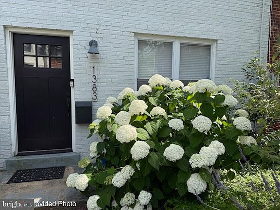 2nd image of 1383 Adams St NE