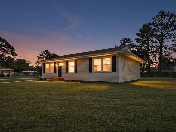 613 Bentley Dr, Suffolk, VA 23434