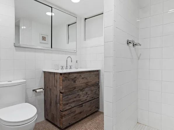 410 East 73rd Street image 8 of 9