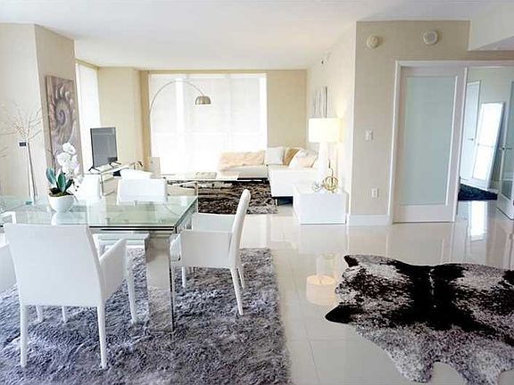 4th image of 50 Biscayne Blvd APT 3610