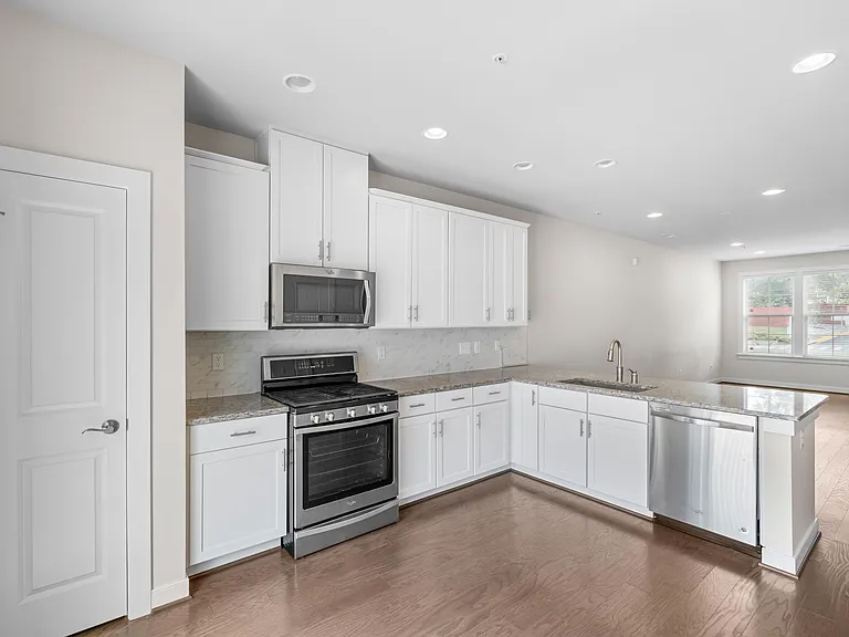 9780 Fields Rd — Photo 9
