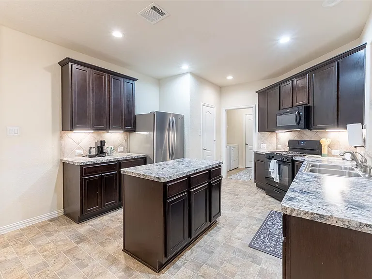 11413 Hackmatack Way — Photo 17