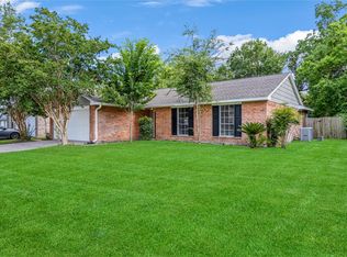 9806 Tanager Ln, Conroe, TX 77385