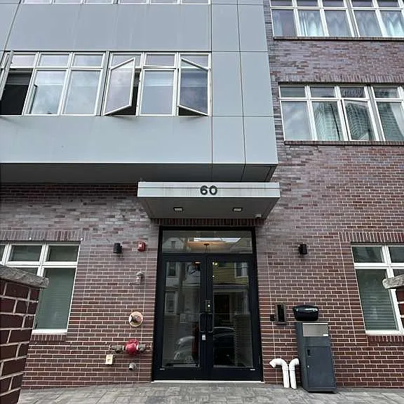 60 Cottage St #1A — Photo 3