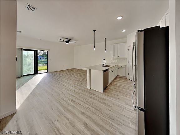 5th image of 4695-4697 Golfview Blvd Unit 4697