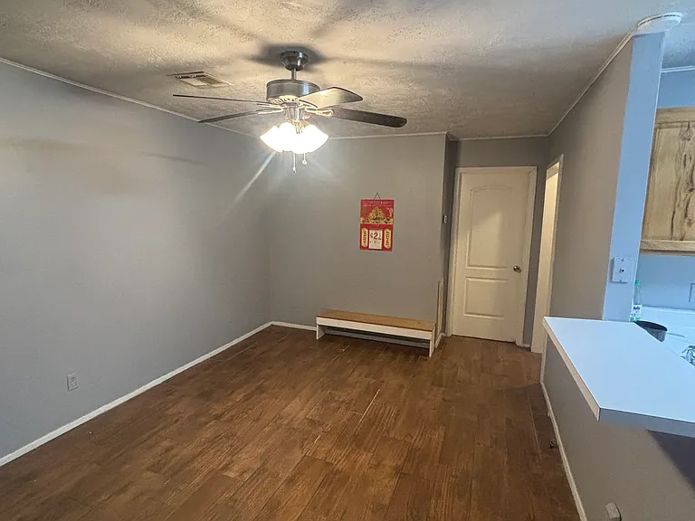 903B E Washington Ave #B — Photo 8