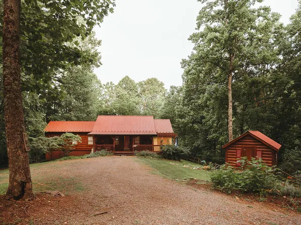 307 Current Loop, Hillsville, VA 24343