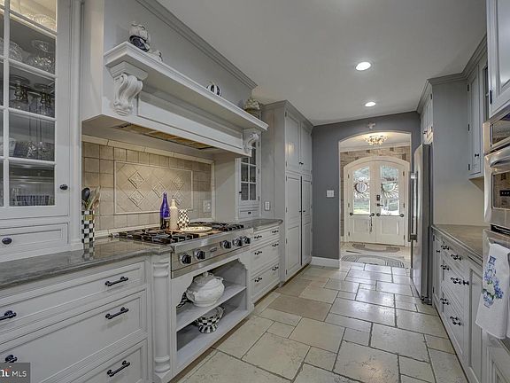 3rd image of 6407 Olmi Landrith Dr
