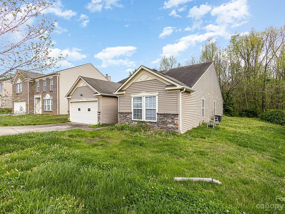 2nd image of 3336 Aldwych Way