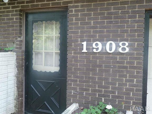 3rd image of 1908 E Knox Ave