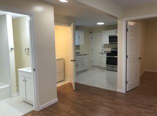 27 Kossuth St #1, New Haven, CT 06519
