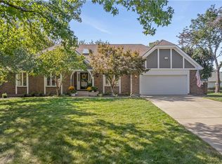 12104 Norwood Dr, Leawood, KS 66209