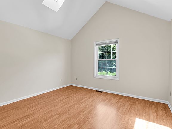4th image of 62 Manorwood Dr #62