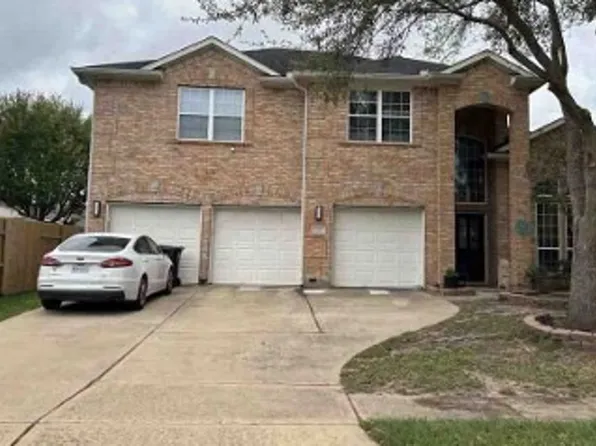235 Summer Creek Ln, Rosenberg, TX 77469