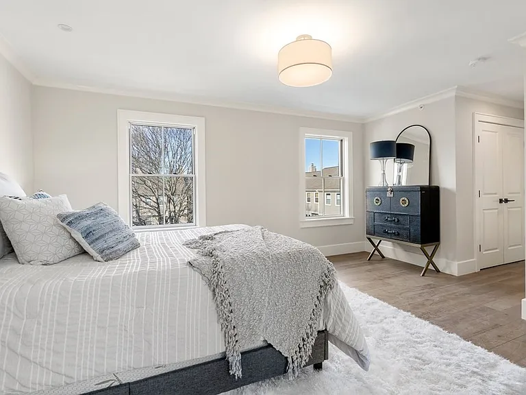 180 Adams St #5 — Photo 11
