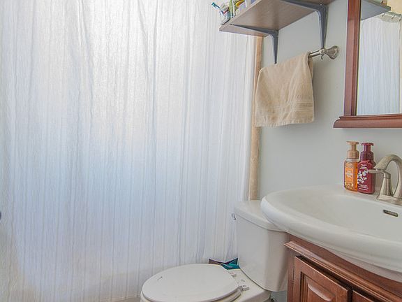 5th image of 2748 N Kostner Ave #2
