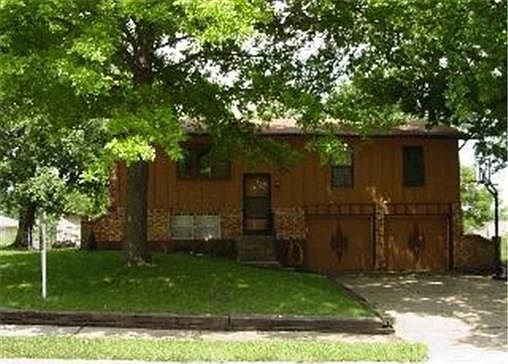 1st image of 406 NE Richardson Pl