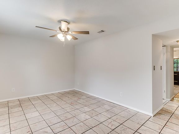 3rd image of 15241 Parkwood Dr N #D