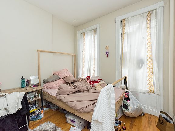 4th image of 60 E 3rd St #27