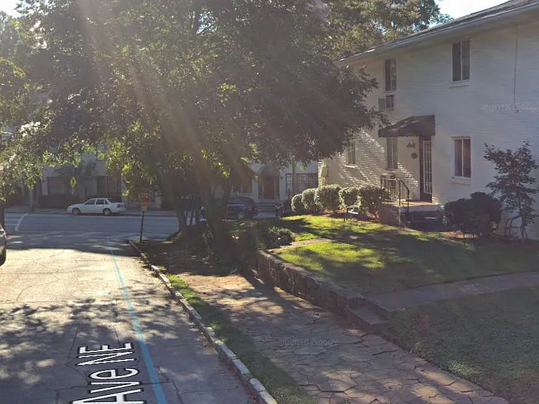 436 N Highland Ave NE — Photo 6
