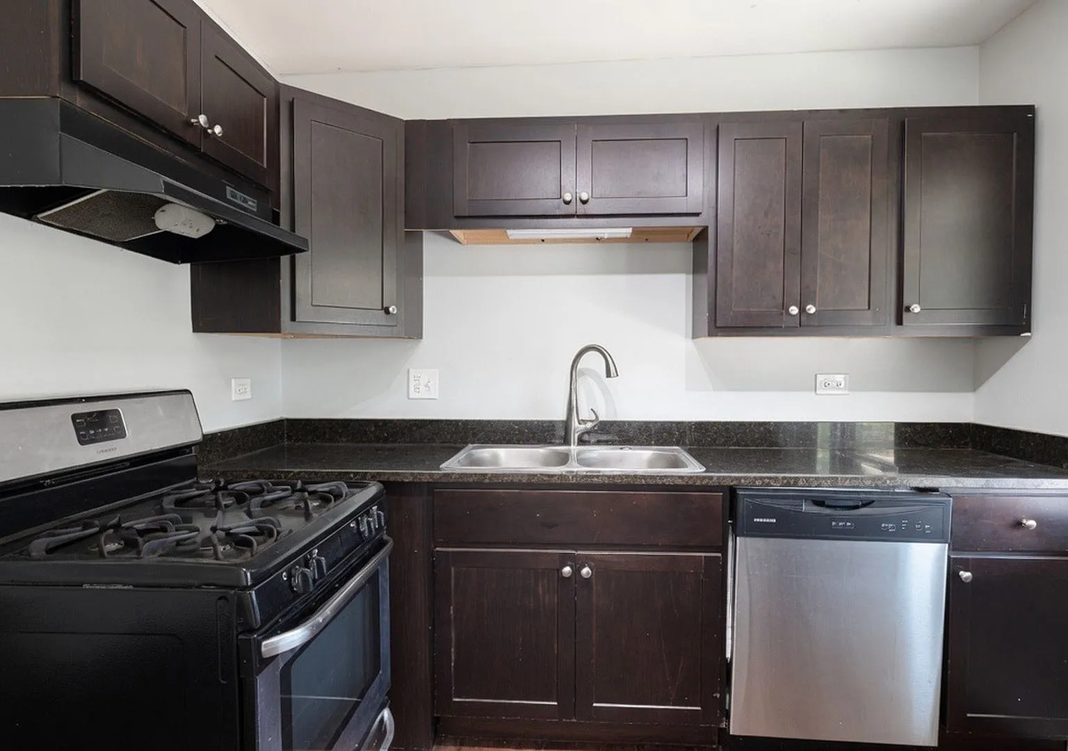 1 bed, 650 sqft, $1,405 — Photo 3