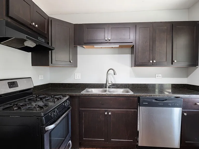 5834 W Irving Park Rd #1R — Photo 3