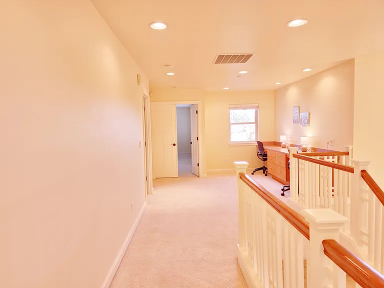 16609 NE 47th St — Photo 25