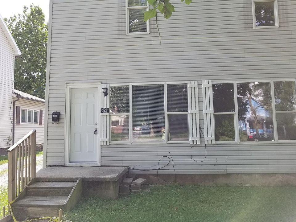 1st image of 824 S Broadway St