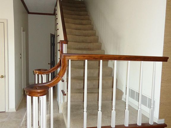 3rd image of 210 Castillian Blvd