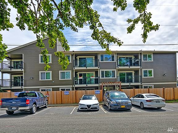 2nd image of 939 N 101st St Unit 102